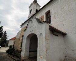 Az alsóörsi templom (Fotó: Németh Éva)